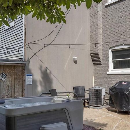 Rare City Home W/ Backyard Fire-Pit & Hottub Lancaster Kültér fotó